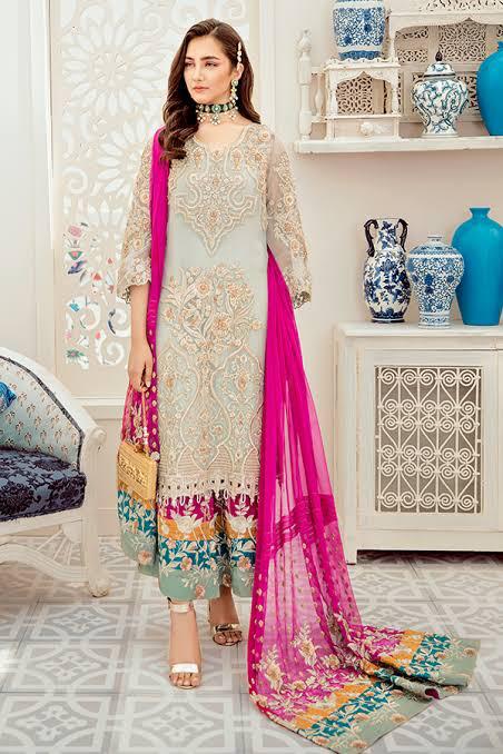 https://ladiesfashionwear.com/wp-content/uploads/2021/12/IMG-20211210-WA0055.jpg