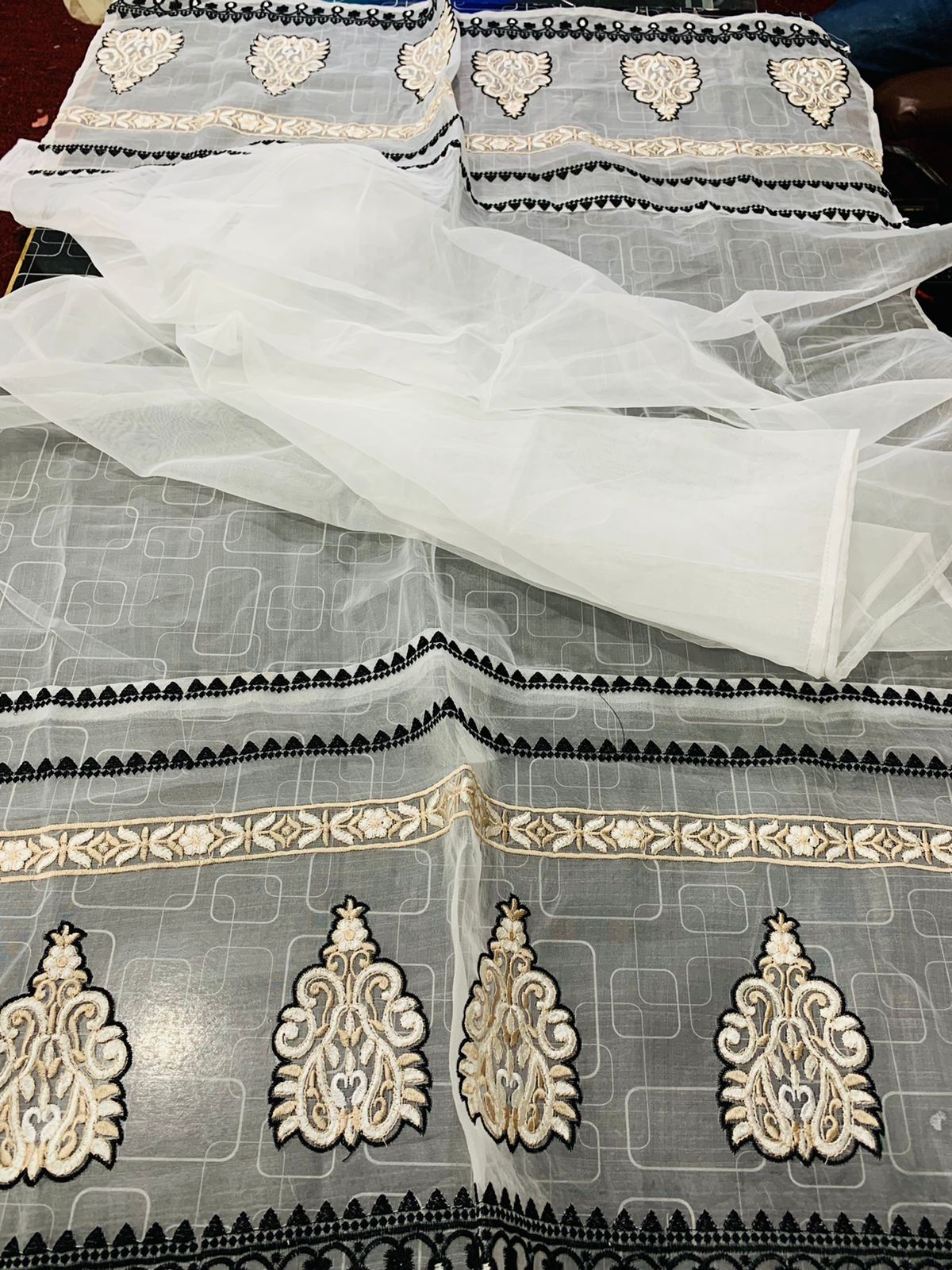 https://ladiesfashionwear.com/wp-content/uploads/2022/05/IMG-20220522-WA0004.jpg
