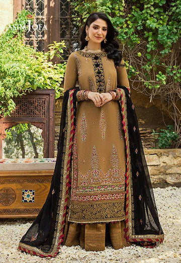 https://ladiesfashionwear.com/wp-content/uploads/2023/11/WhatsApp-Image-2023-11-08-at-1.21.33-AM-2.jpeg