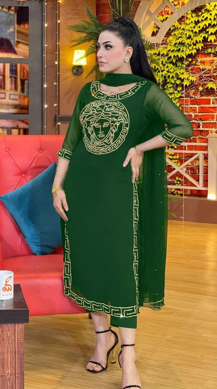 https://ladiesfashionwear.com/wp-content/uploads/2023/11/WhatsApp-Image-2023-11-24-at-12.06.47-AM.jpeg