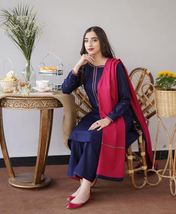 https://ladiesfashionwear.com/wp-content/uploads/2024/02/WhatsApp-Image-2024-02-22-at-10.32.48-AM.jpeg